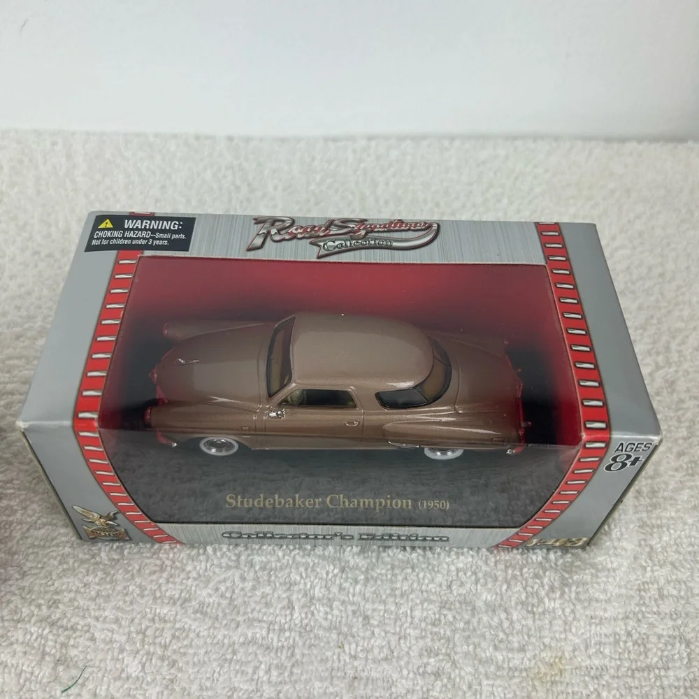 2 - NIB Road Signature Collection Studebakers (1950 Champion & 1958 Golden Hawk)
